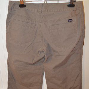 Patagonia Women's Khaki Capri - Size 6